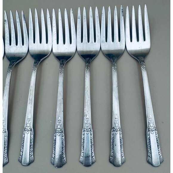 International Silver Rogers 1940 Treasure Silverplate Salad Forks Set Of 8 Vinta - Picture 5 of 10